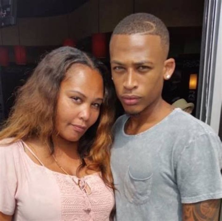 Lorenzen Wright JR Dedicates A Photo To His Mother, Sherra Wright