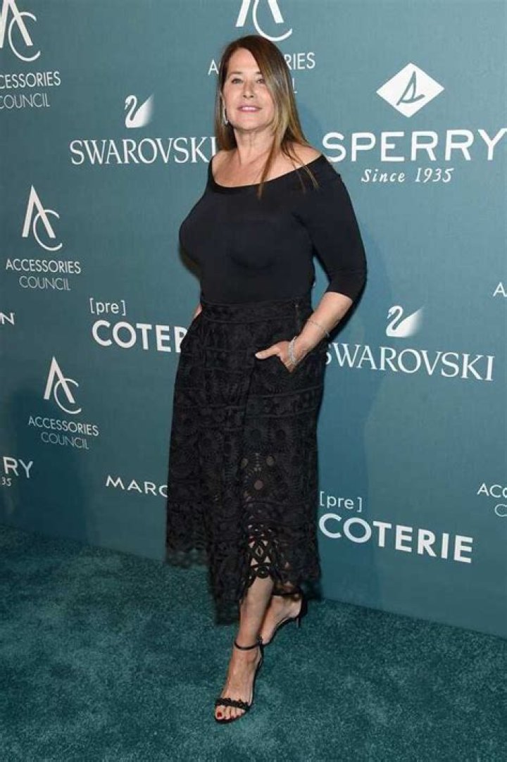 Lorraine Bracco's Life Drama &mdash; Inside Her Divorces, Custody Battle