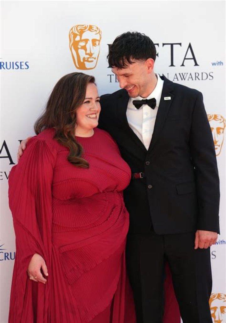 &lsquo;Baby Reindeer&rsquo; Stars Jessica Gunning, Richard Gadd, & Nava Mau Step