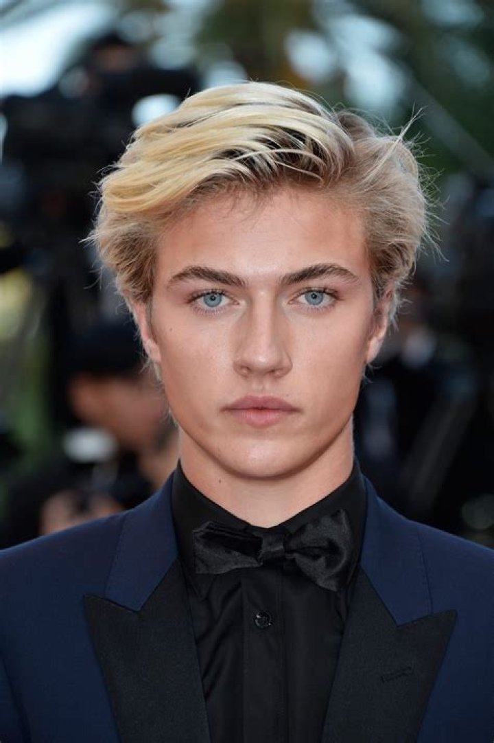 Lucky Blue Smith indulges in ice cream with Stormi Bree Daily Mail Online
