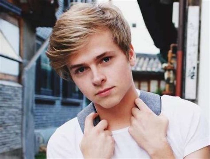 Luke Korns (Lucas Thomas Korns) Bio, Facts, Family Life of YouTube Star
