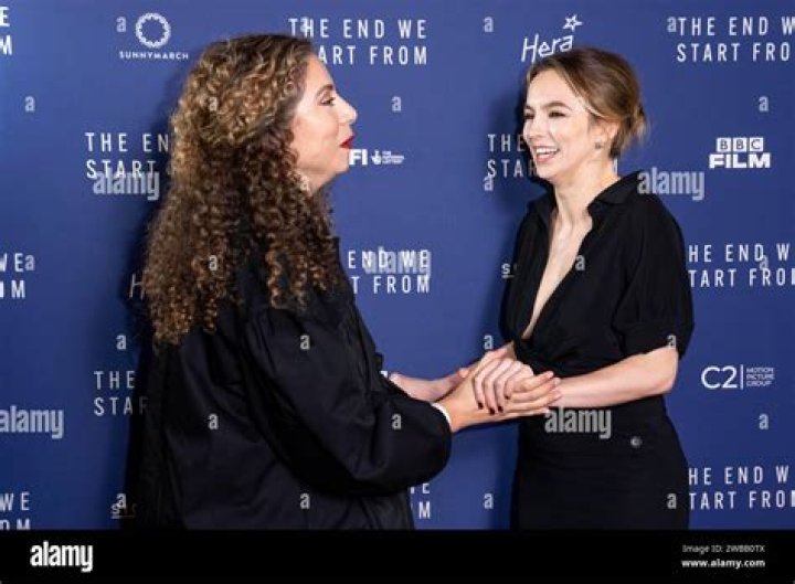 Mahalia on messaging Jodie Comer, cancel culture, sexist DMs and