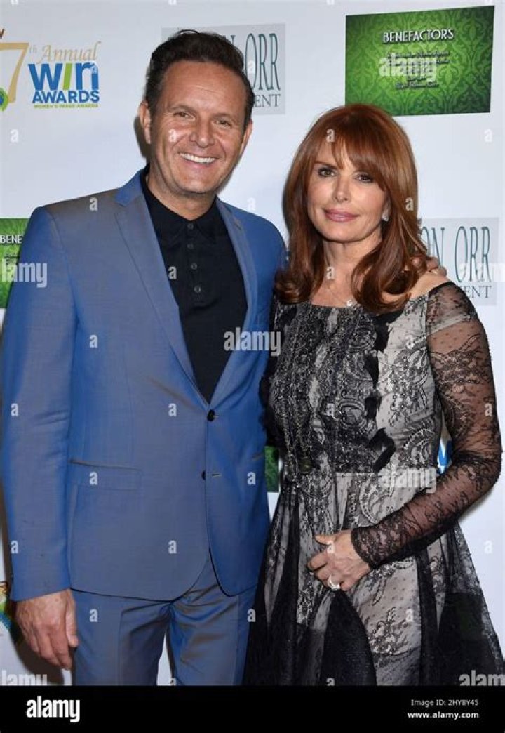 Mark on Wife Roma Downey, "Imagine Being Married to an Angel