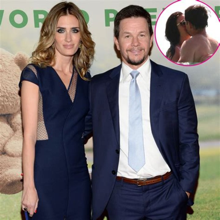 Mark Wahlberg & Wife Rhea Step Out in Beverly Hills Together Photo