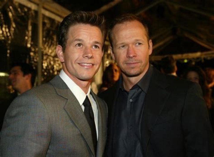 Mark y Donnie Wahlberg, juntos en televisi&oacute;n entre hamburguesas