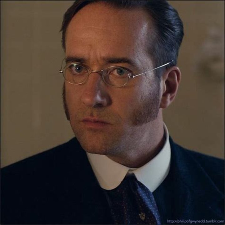 Matthew Macfadyen as Detective Reid on Ripper Street. Matthew