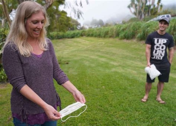 Maui seamstress threads masks for first responders, medical staff