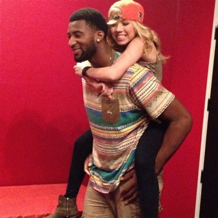 McCurdy, Andre Drummond Dating 'Sam & Cat' Actress, Detroit