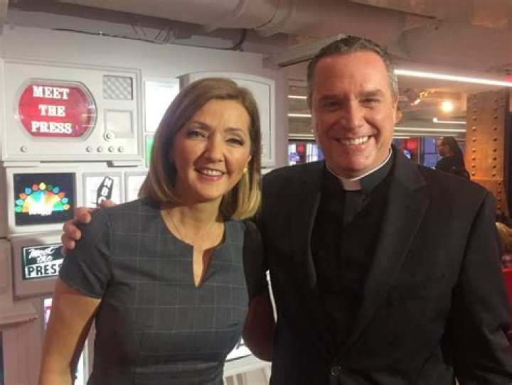 Meet Chris Jansing the face of MSNBC and NBC. Is she married? News
