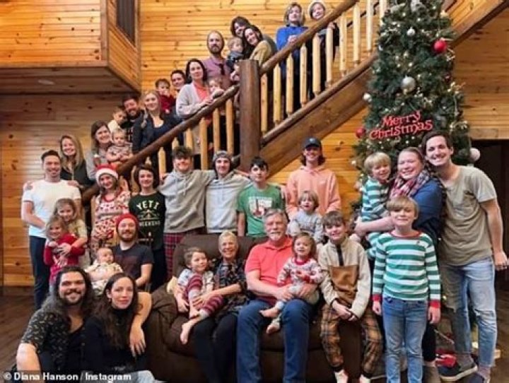 Meet The Family: Scott Hanson's Heartwarming Family Life