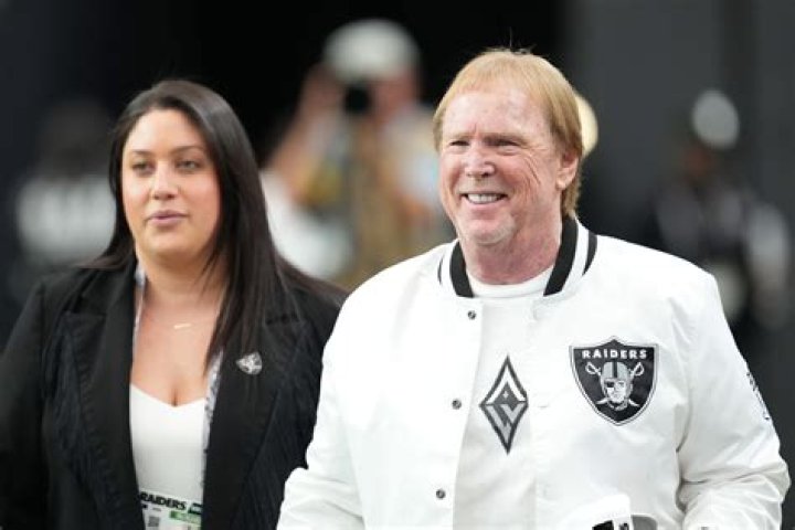 Meet The Wife Of The Las Vegas Raiders Owner: A Behind-the-Scenes Look