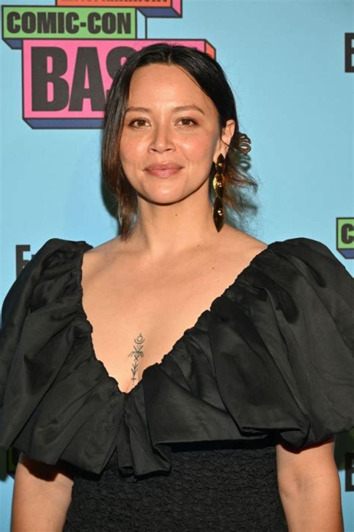 Melissa O'Neil Biography, Height & Life Story Super Stars Bio