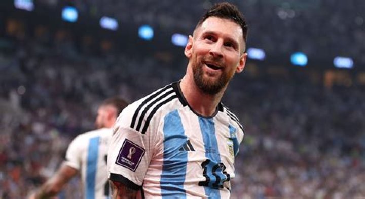 Messi's hometown offers emotional trip to his childhood