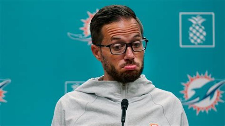 Miami Dolphins Head Coach Mike McDaniel Ready for Old Friends on Jets