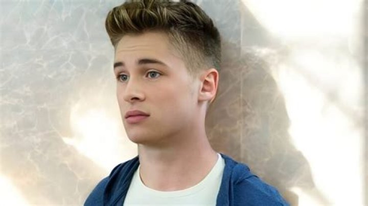 Michael Provost Biography Facts, Childhood, Family Life & Achievements
