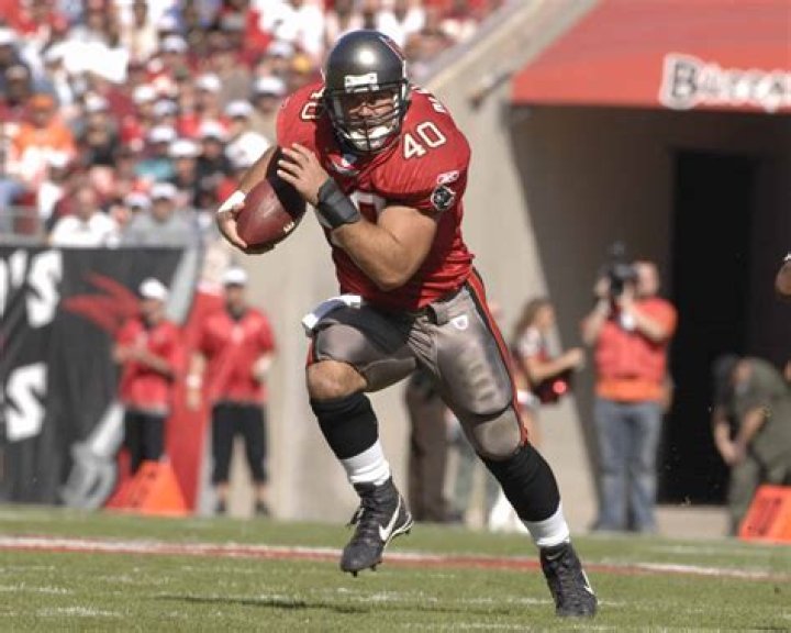 Mike Alstott Biography, Stats, Career, Net Worth Metro League