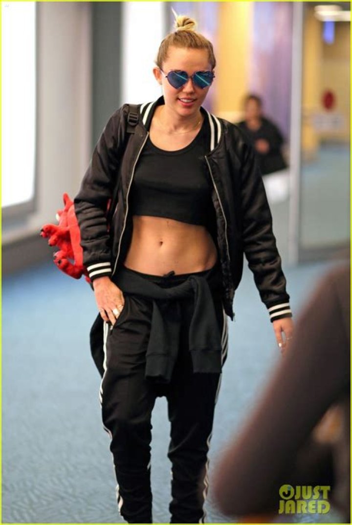 Miley Cyrus Flaunts Body at iHeart Radio Music Festival Village! Photo