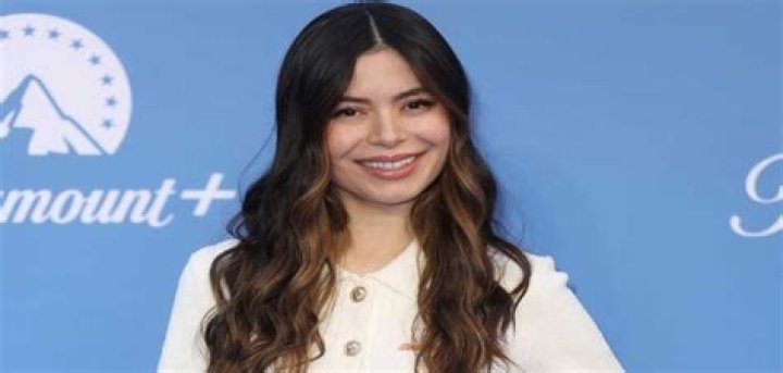 Miranda Cosgrove Bio, family, net worth