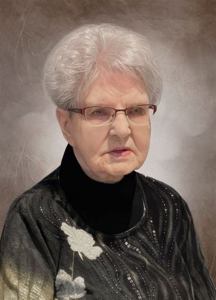 Mme Andr&eacute;e Gilbert Obituary Jonquiere, QC
