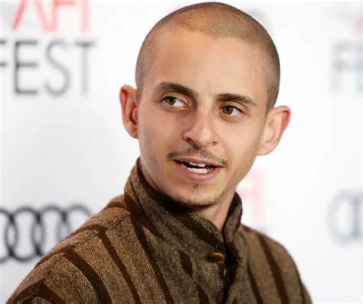 Moises Arias Weight Height Ethnicity Hair Color Shoe Size