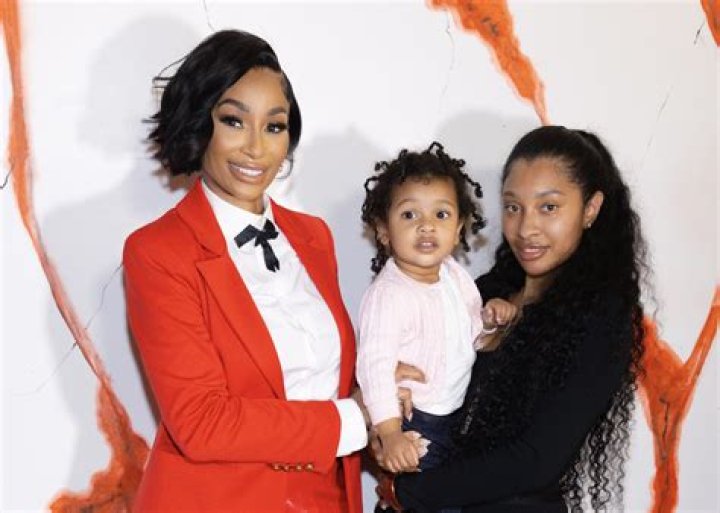 Mo&rsquo; Money Karlie Redd Celebrates Landing MultiMillion Dollar Album