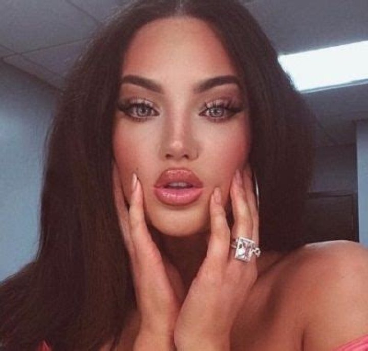 Natalie Halcro Height, Weight, Age, Boyfriend, Biography, Family Facts 2 Natalie Halcro Canadian born American Model, Blogger, Reality Television Personality and Instagram Star