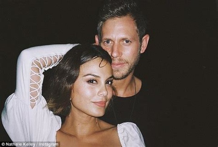 Nathalie Kelley splits from husband Jordy Burrows, debuts her new