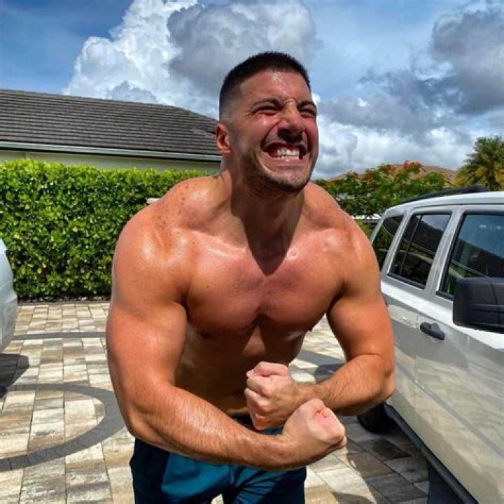 Nickmercs Age, Height, Net Worth, Family Status and Full BIO eSports