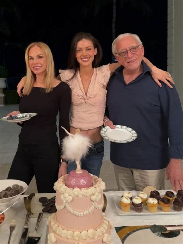 Nicola Peltz Eltern Children Meet Nelson Peltz and Claudia Heffner