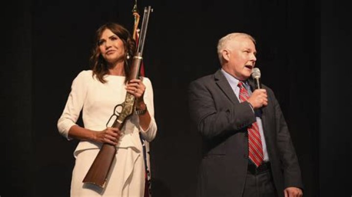 NRA Women S.D. Gov. Kristi Noem Presented with NRA Distinguished