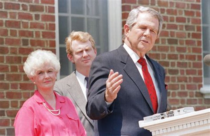 Obituary Dede Robertson, Wife of Pat Robertson Died, Age, Cause of