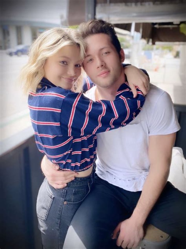 Olivia Holt Boyfriend Leo Howard