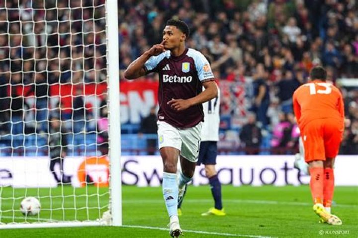 Ollie Watkins dans le viseur de Manchester United Mercato estival