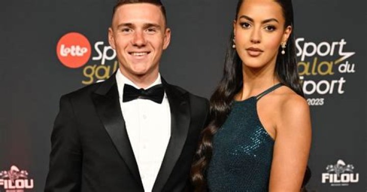 Ouma&iuml;ma Rayane &ldquo;Remco heeft nu drie broers&rdquo; Sport 24/7