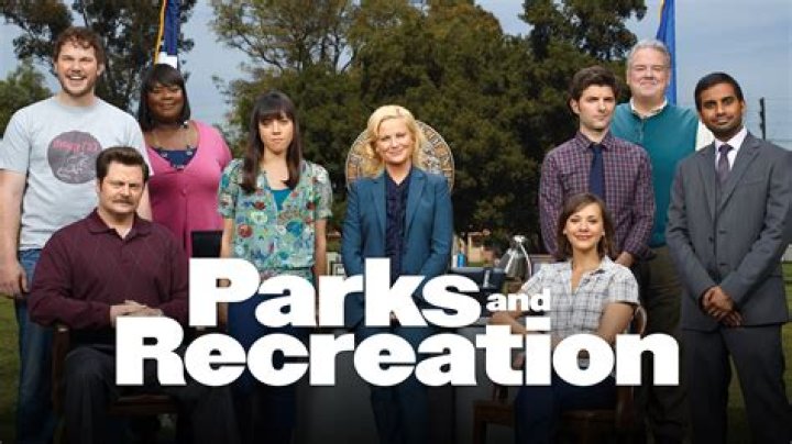 Parks and Rec's Amy Poehler and Mike Schur on Leslie's Triplets Twist