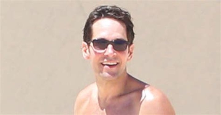 Paul Rudd Unveils Surprisingly Buff Beach Body&mdash;See the Shirtless Pic