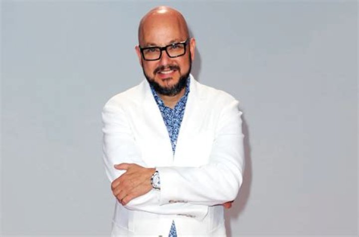 Pepe Garza's wife, Elisa Beristain shares two kids with him and has net