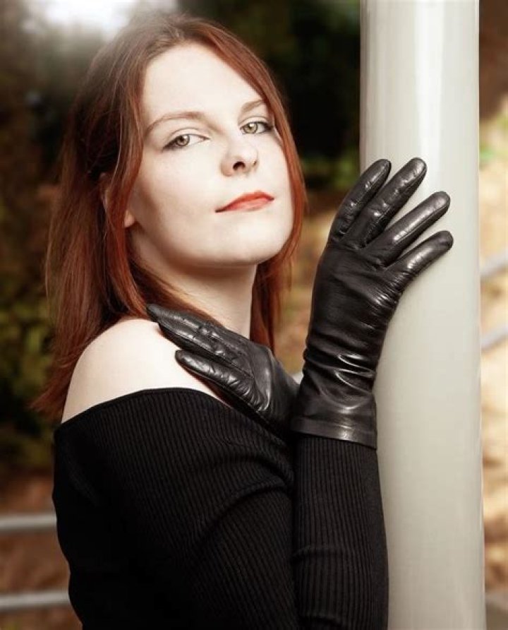 Pin by Leather gloves on Girls & Guns Leather gloves women, Crazy