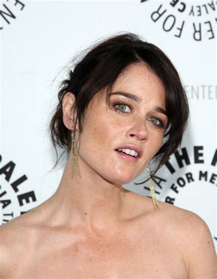 Pin on Robin Tunney