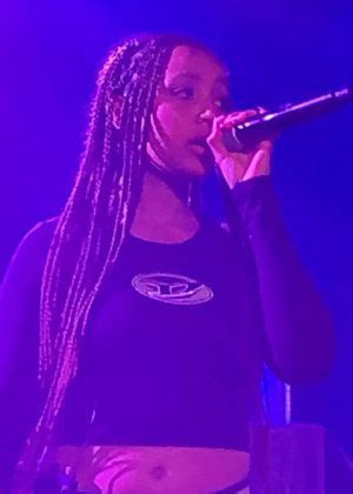 PinkPantheress 9 facts about the Just For Me singer you need to know