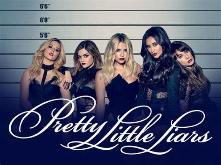 Pretty Little Liars Season 3 Poster