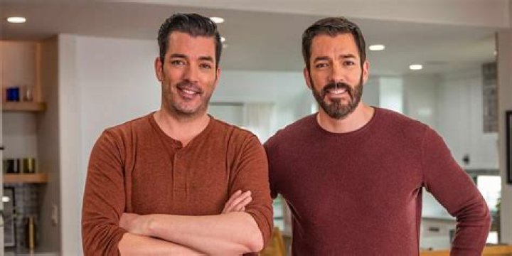 Property Brothers' Drew Scott Sings Beautiful Acoustic Rendition of