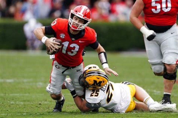 QB Daniels returns as No. 1 dominates Missouri, 436
