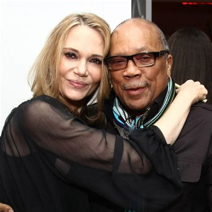 Quincy Jones Wife Producer Honors Late Ex Peggy Lipton