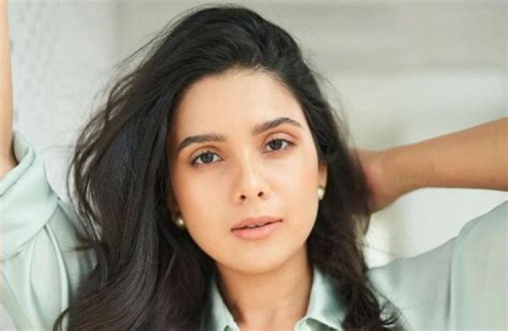 Rashmi Agdekar Biography, Age, Career, Education, Boyfriend, Net Worth