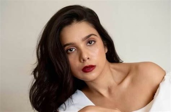 Rashmi Agdekar Biography, wiki, age, height, wallpapers, web series, info
