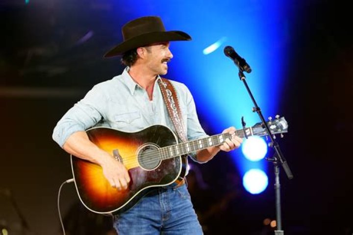 Riley Green1555427575 Sounds Like Nashville