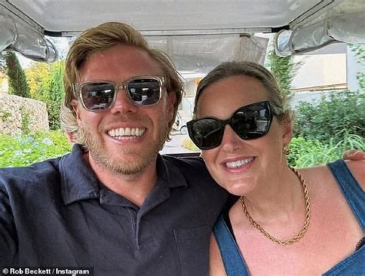 Rob Beckett Kids Comedian Has 2 Daughters With His Wife Louise Watts