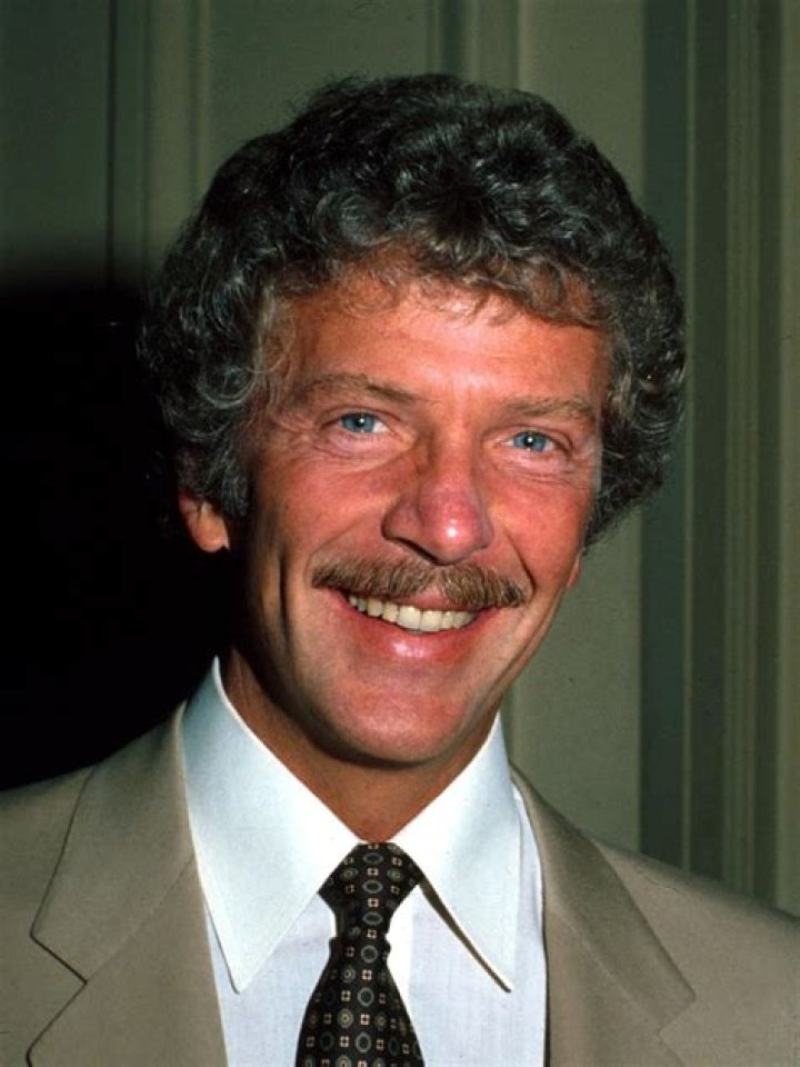 Robert Reed's Death Was Initially Attributed Only to Cancer but Actor