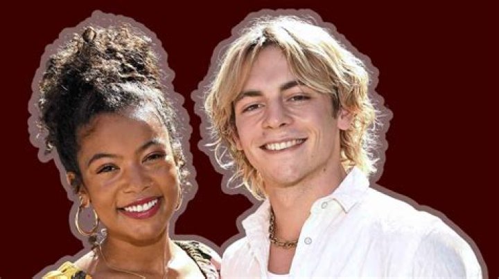 Ross Lynch Break Up His Girlfriend Before Split?